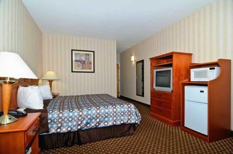 Country Inn & Suites By Radisson, Indianapolis East, In Exterior photo