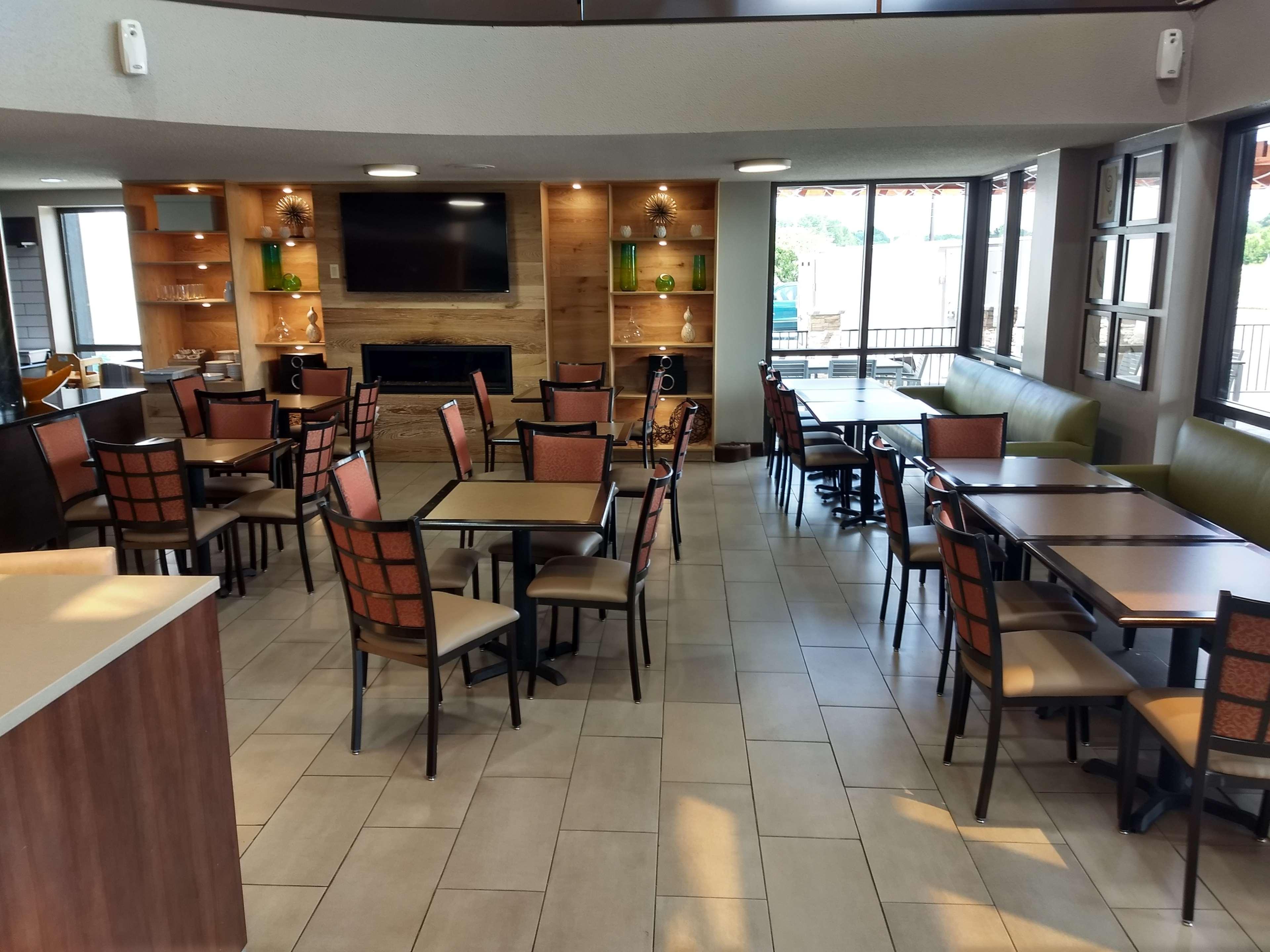 Country Inn & Suites By Radisson, Indianapolis East, In Exterior photo