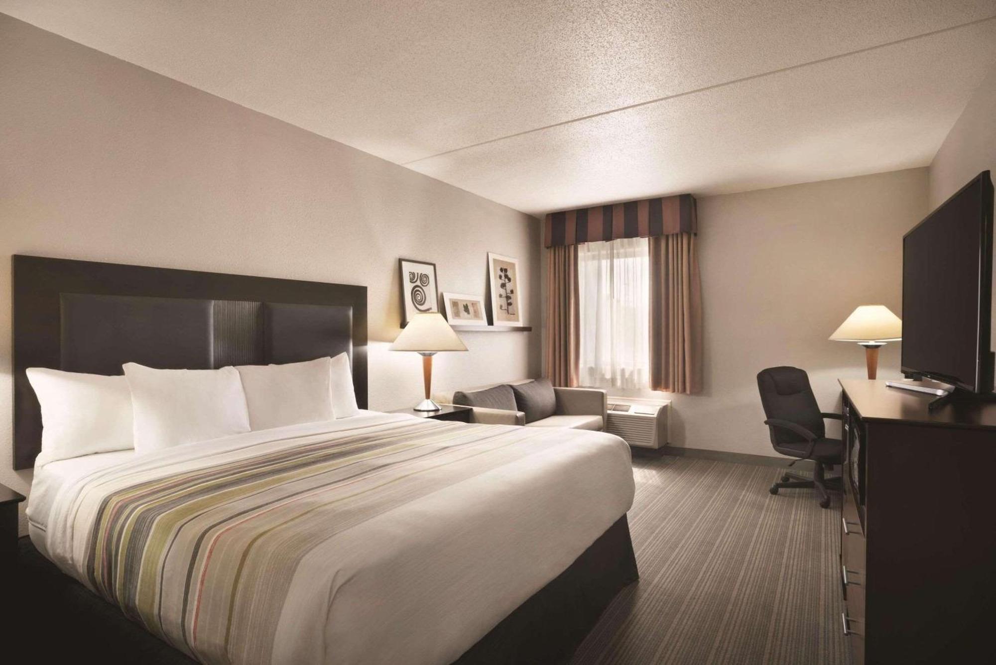 Country Inn & Suites By Radisson, Indianapolis East, In Exterior photo