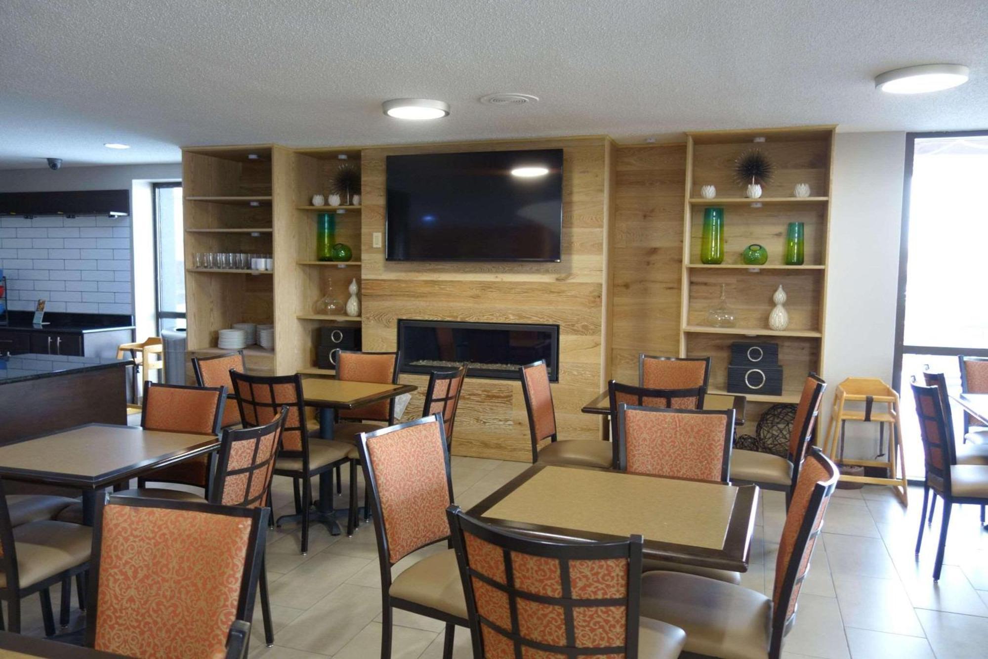 Country Inn & Suites By Radisson, Indianapolis East, In Exterior photo