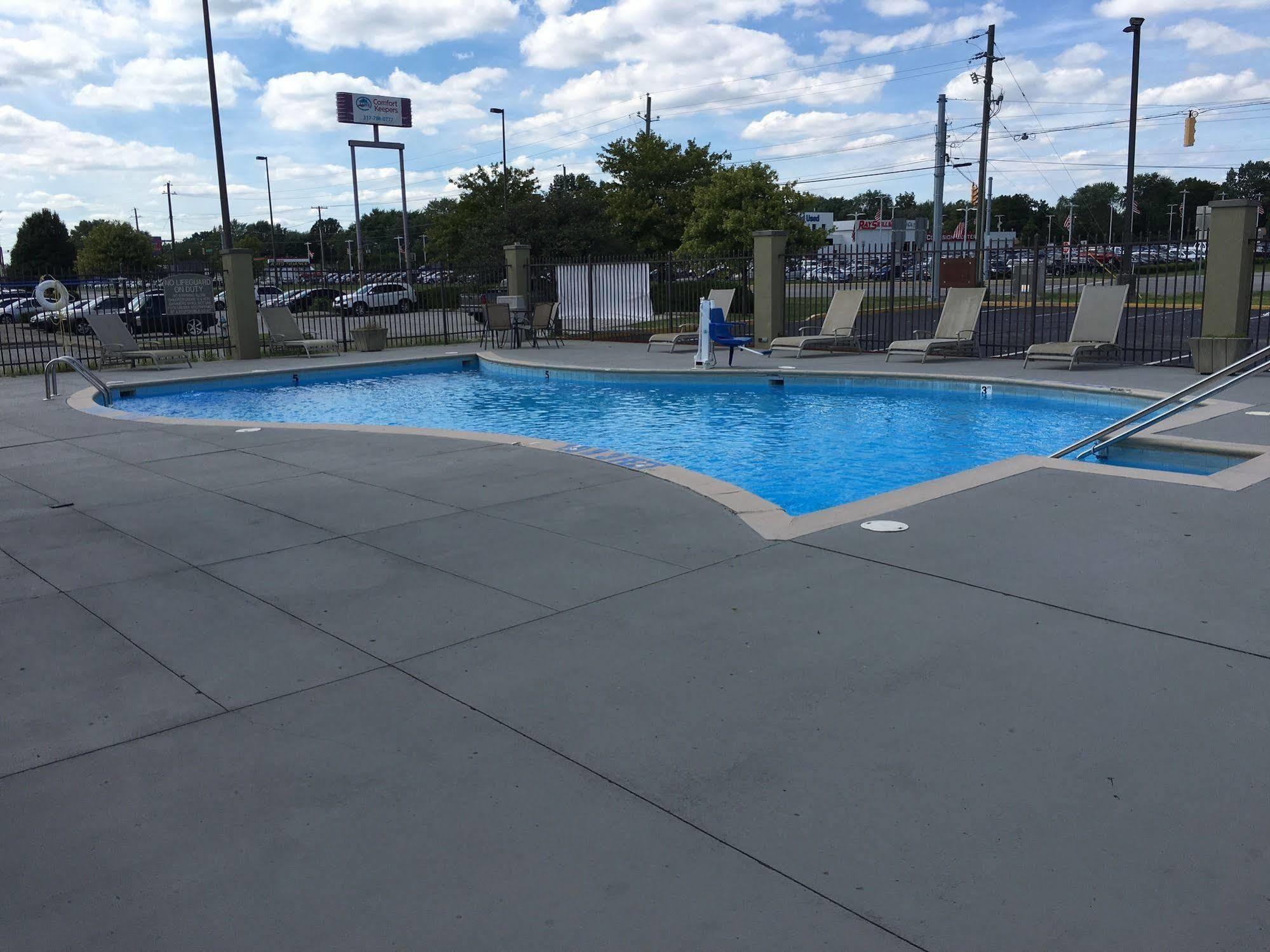 Country Inn & Suites By Radisson, Indianapolis East, In Exterior photo