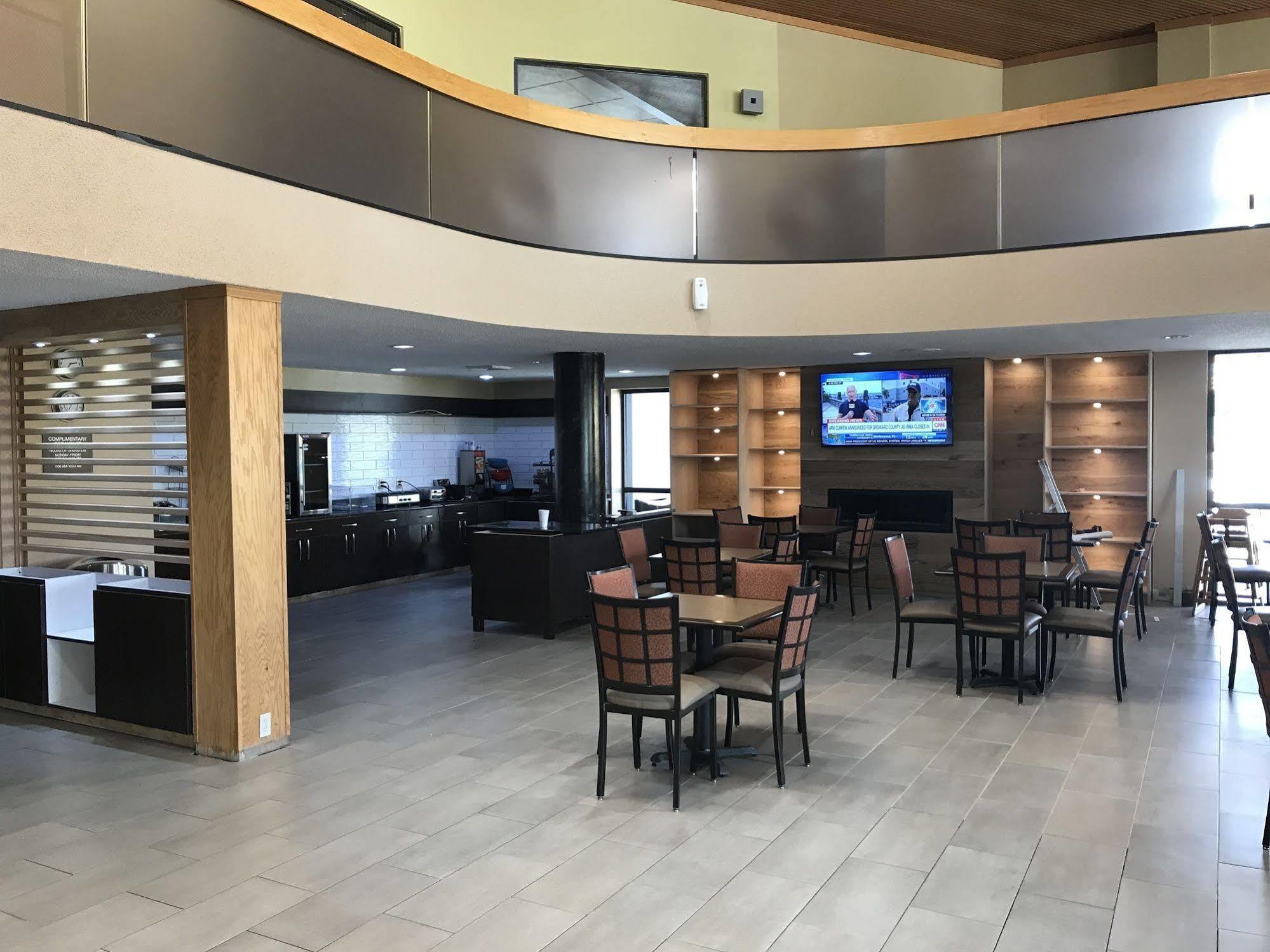 Country Inn & Suites By Radisson, Indianapolis East, In Exterior photo